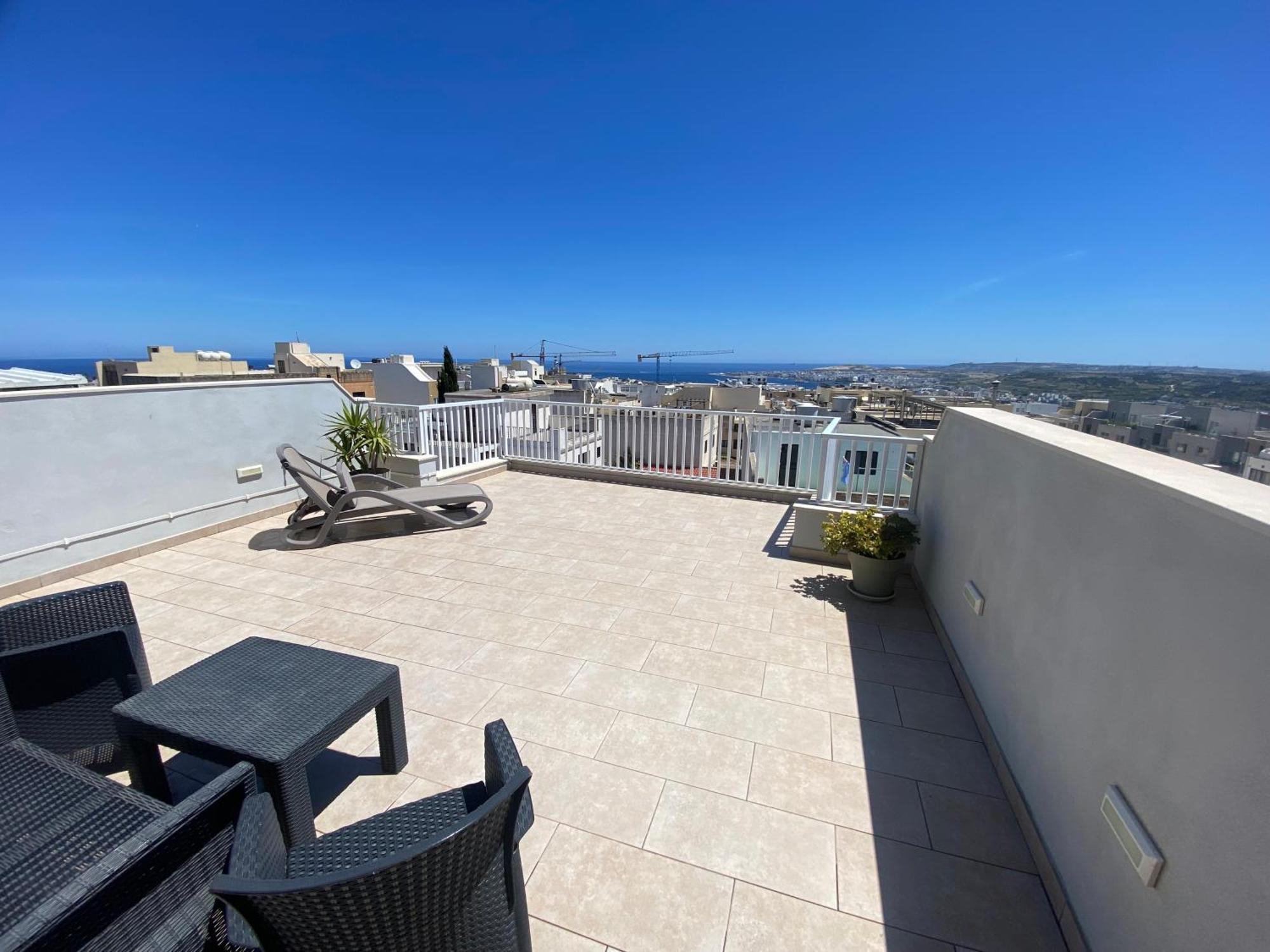 Sunshine Apartments Mellieha - Modern Two Bedroom Penthouse With Terrace Exterior foto